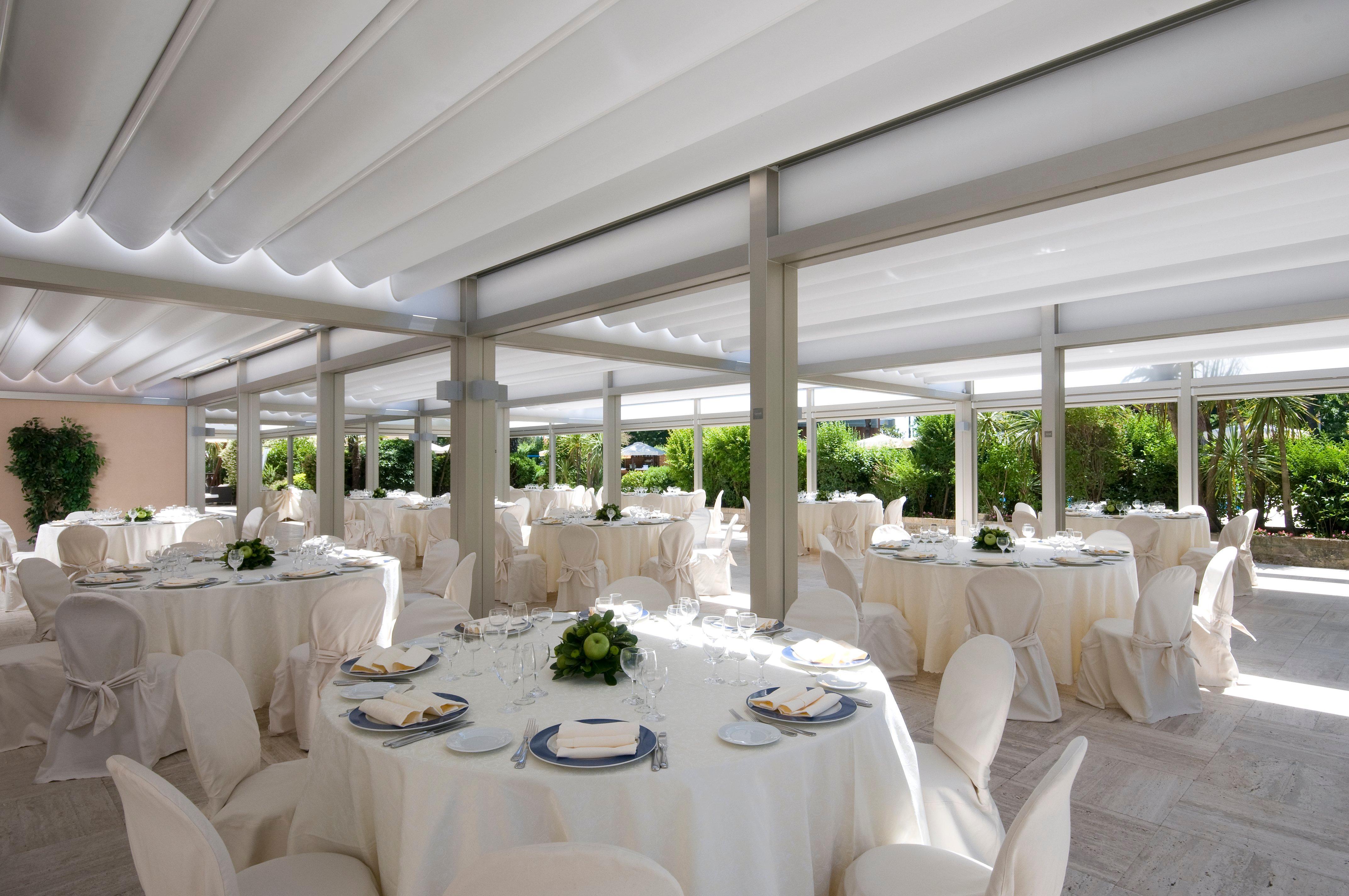 Holiday Inn Rome - Eur Parco Dei Medici By Ihg Zewnętrze zdjęcie