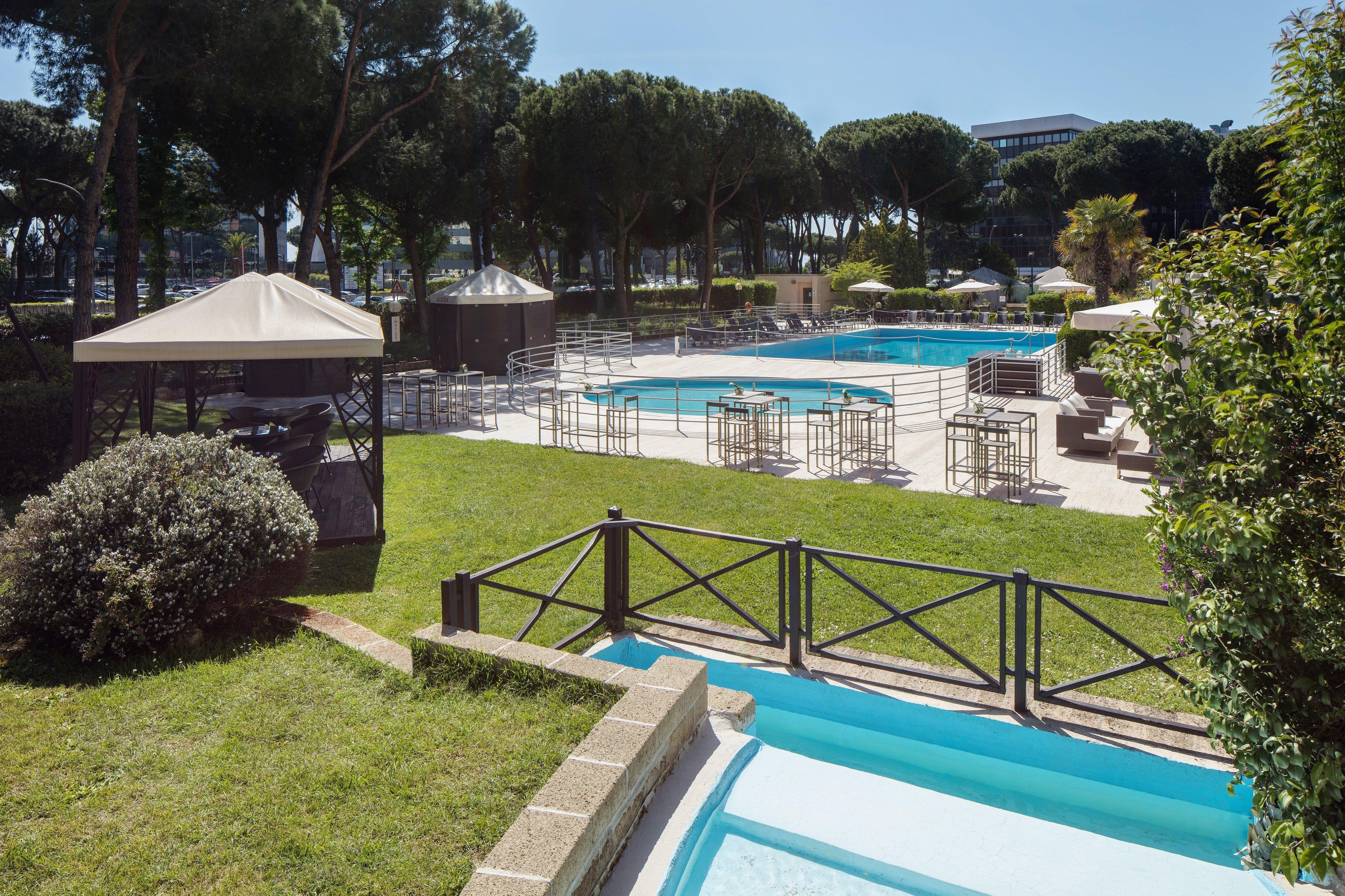Holiday Inn Rome - Eur Parco Dei Medici By Ihg Zewnętrze zdjęcie