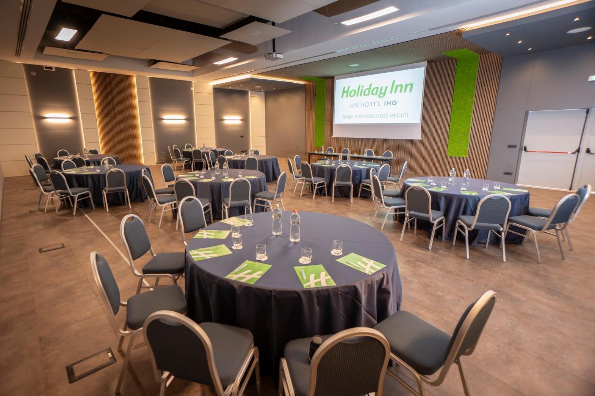 Holiday Inn Rome - Eur Parco Dei Medici By Ihg Zewnętrze zdjęcie