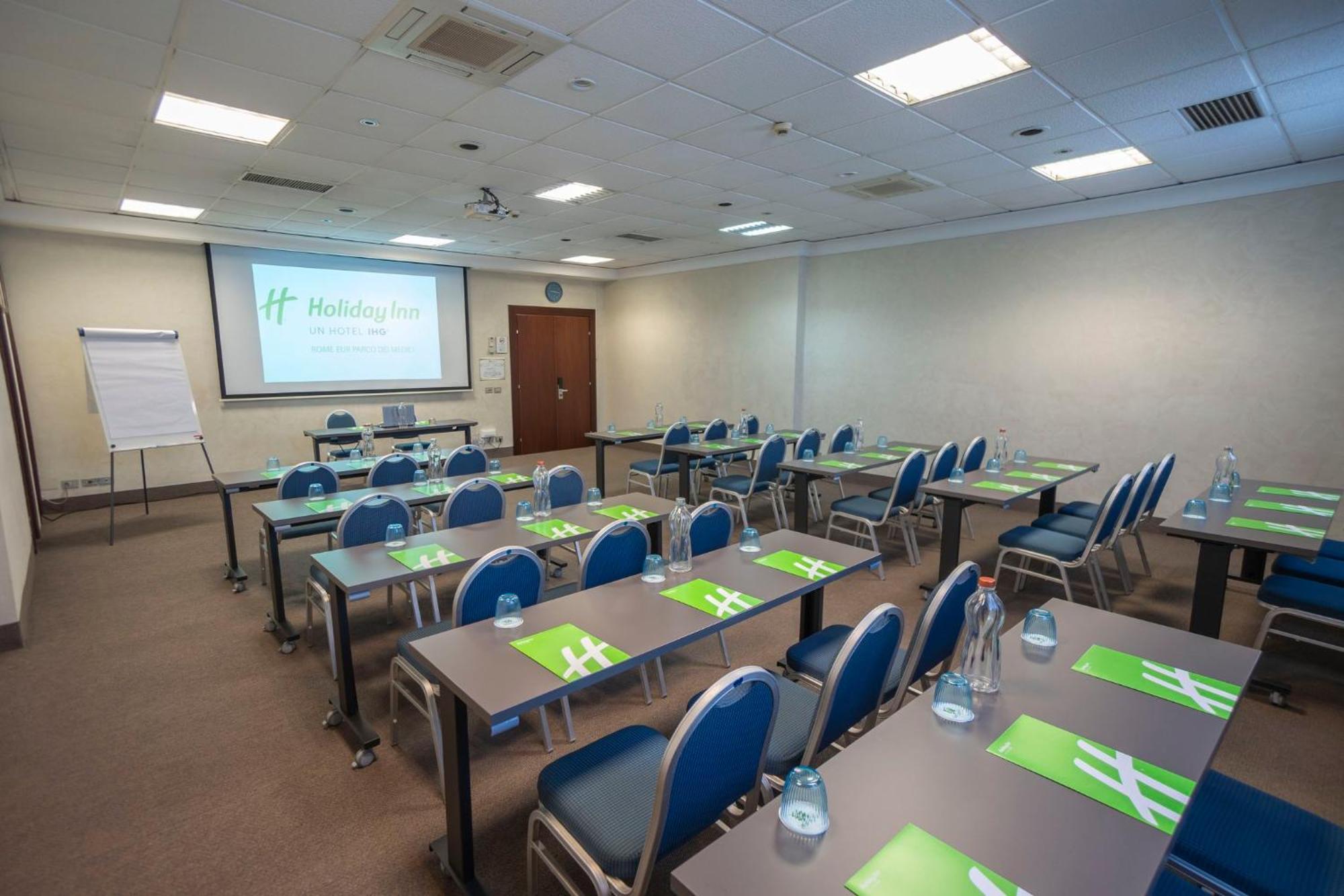 Holiday Inn Rome - Eur Parco Dei Medici By Ihg Zewnętrze zdjęcie